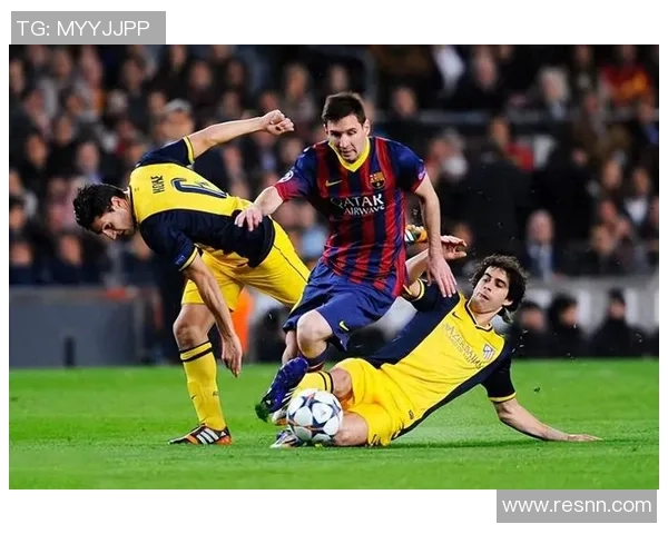 高清足球八大球星同框震撼壁纸展现绿茵赛场激情风采